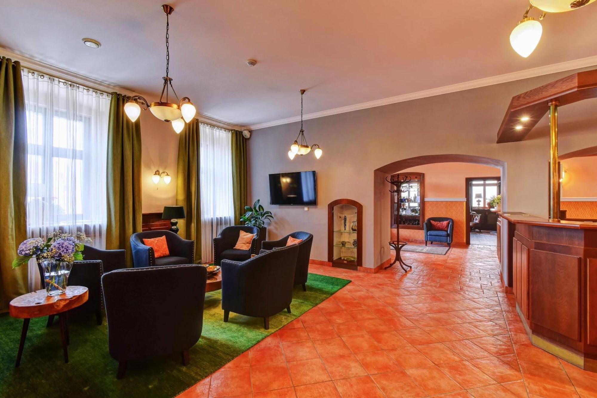 Hotel Alexander Stříbro Zewnętrze zdjęcie