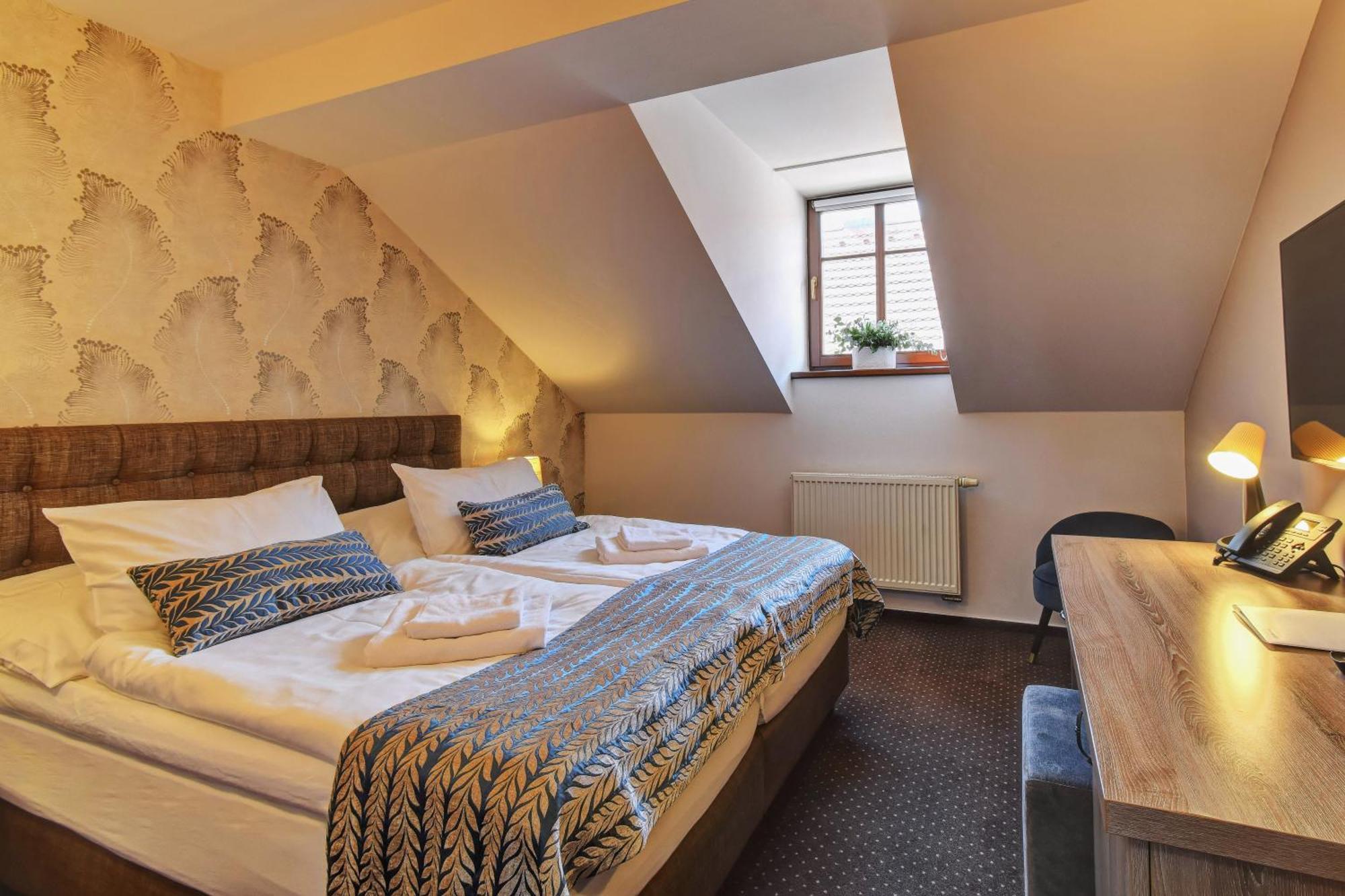 Hotel Alexander Stříbro Zewnętrze zdjęcie