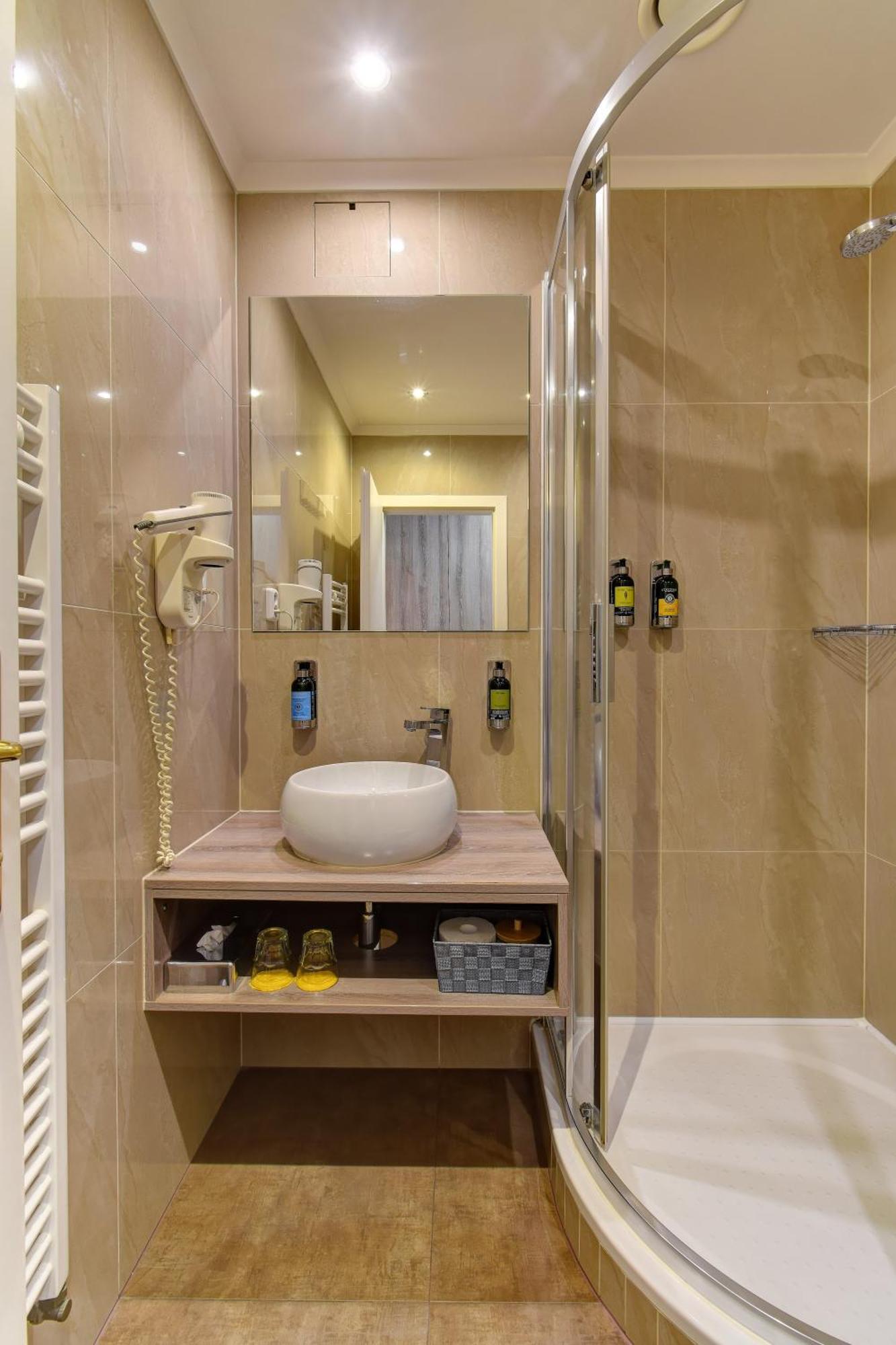 Hotel Alexander Stříbro Zewnętrze zdjęcie
