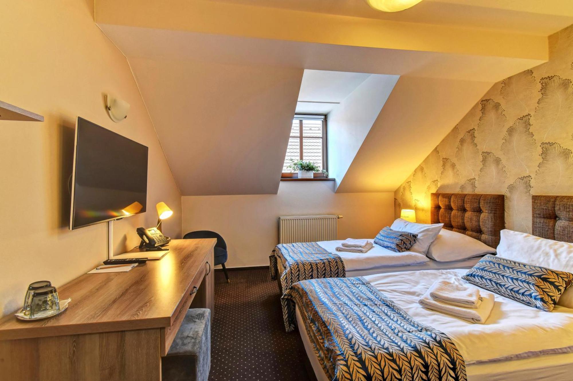 Hotel Alexander Stříbro Zewnętrze zdjęcie